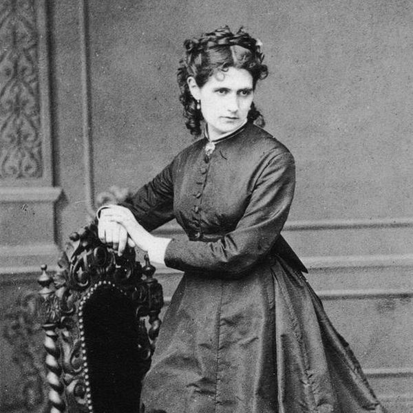 Retrato de Berthe Morisot (1841–1895)